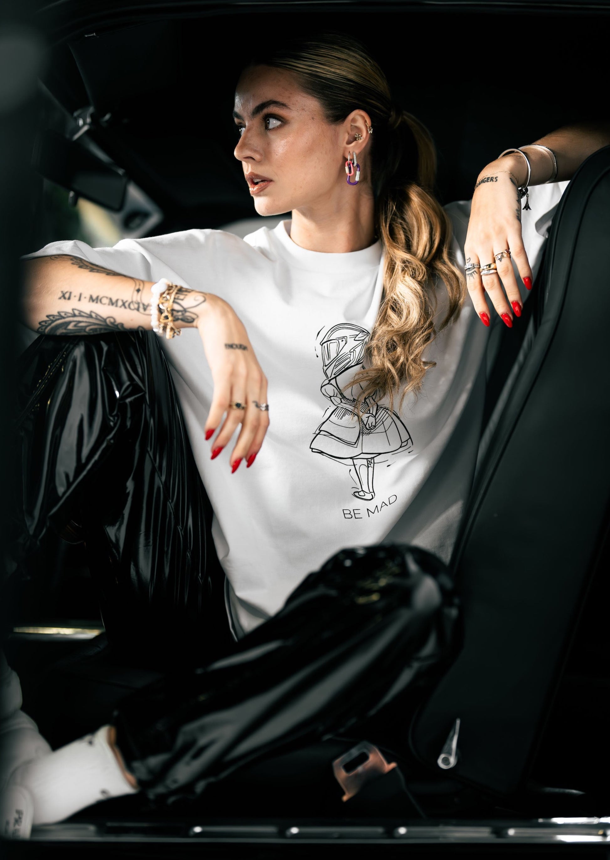 T-Shirt Tshirt shirt Designer Sommer Baumwolle online-shop trendig hoodie druck bedrucken alice wonderland dr.patma drpatma motorrad motorycle leftlane grenzgaenger live fast forage freundin Frau damen Herren oversized modern model nadine wimmer unisex instagram